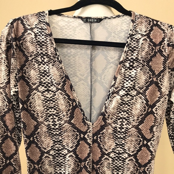 Snakeskin Print Long Sleeve Romper - Picture 3 of 8
